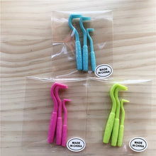 Load image into Gallery viewer, 3PCS/SET Pet Flea Removal Tool Kit Plastic Scratching Hook Remover Pet Cat Dog Grooming Supplies Tick Removal Tool Tweezers Clip